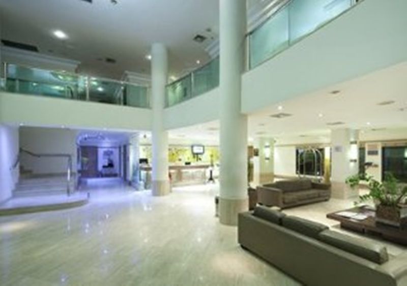 Отель Wyndham Sao Paulo Berrini Интерьер фото